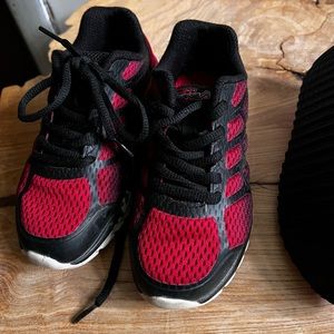 Boys shoes size 11 fila